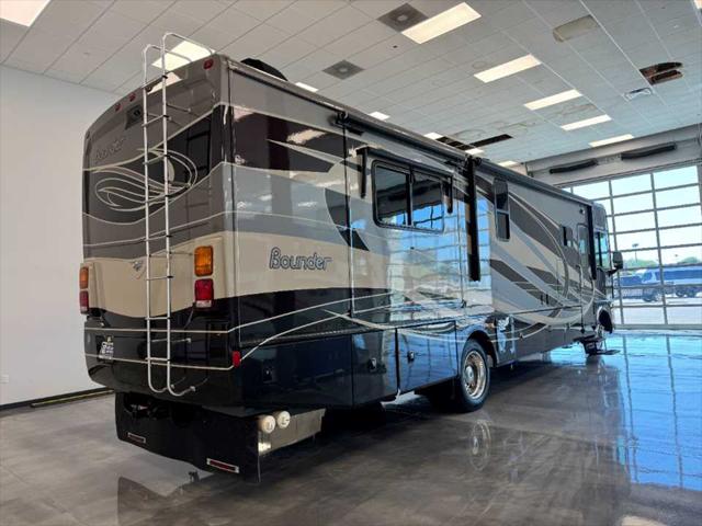 2015 Ford F-53 Unknown