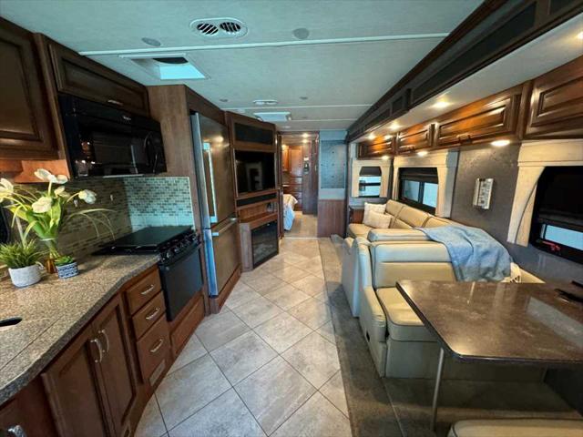 2015 Ford F-53 Unknown