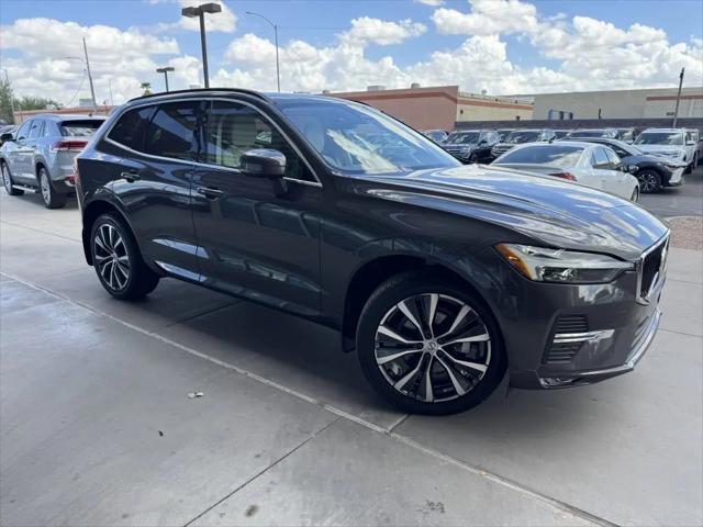 2022 Volvo XC60 B5 Momentum