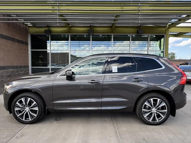 2022 Volvo XC60 B5 Momentum
