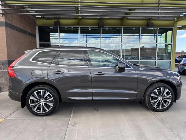 2022 Volvo XC60 B5 Momentum