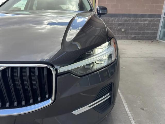 2022 Volvo XC60 B5 Momentum