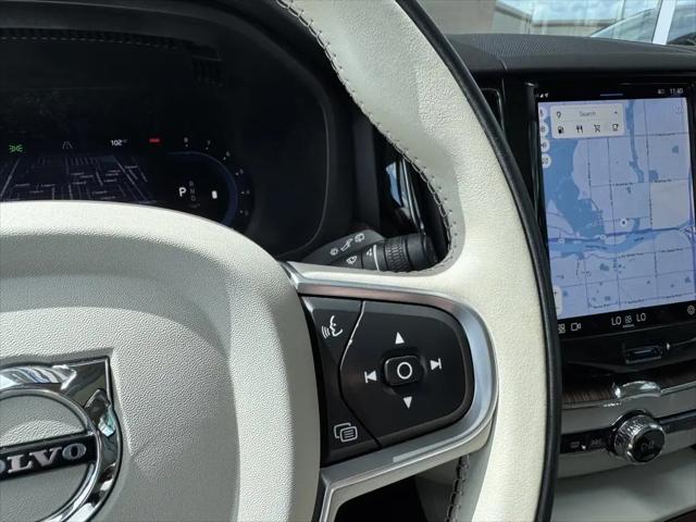 2022 Volvo XC60 B5 Momentum