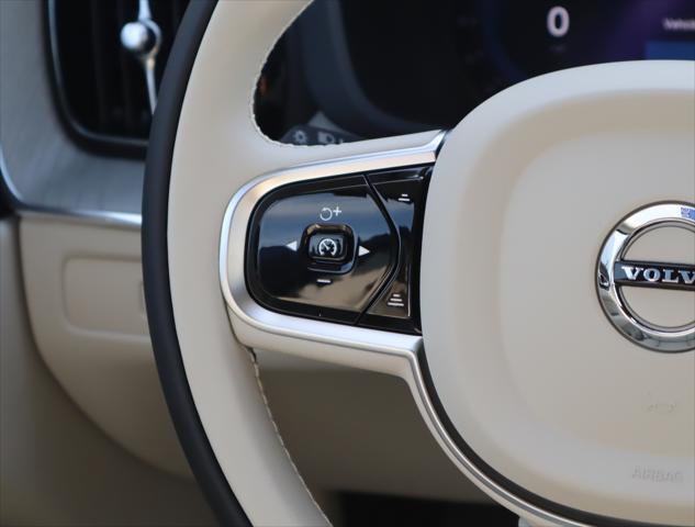 2025 Volvo XC60 Plug-In Hybrid Plus