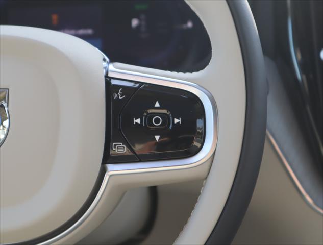 2025 Volvo XC60 Plug-In Hybrid Plus