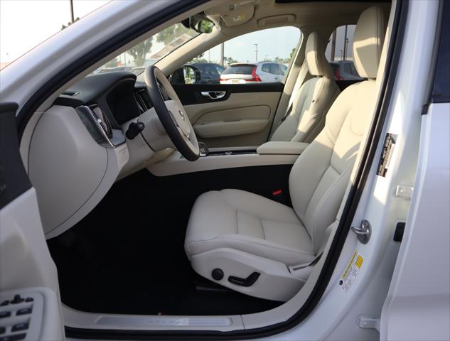 2025 Volvo XC60 Plug-In Hybrid Plus