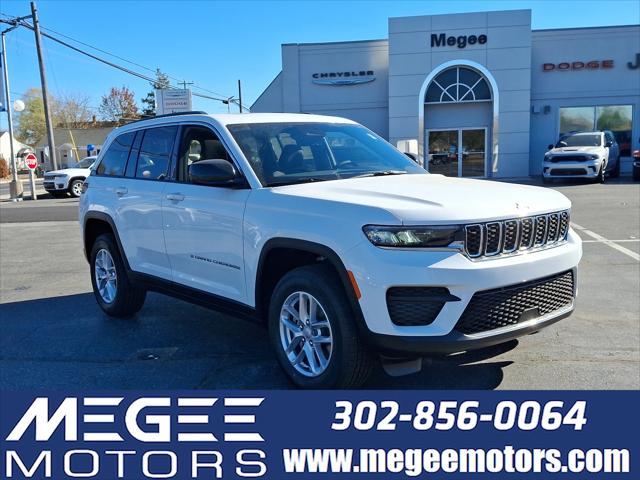 2025 Jeep Grand Cherokee GRAND CHEROKEE LAREDO X 4X4