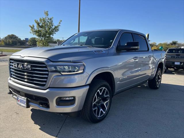 2025 RAM Ram 1500 RAM 1500 LARAMIE CREW CAB 4X4 57 BOX