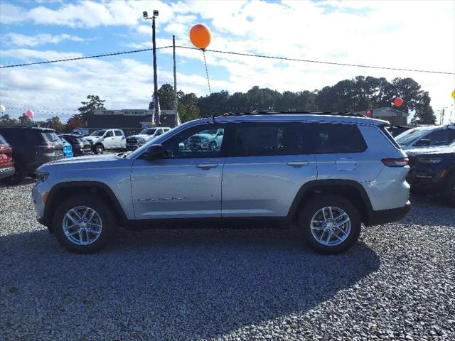 2025 Jeep Grand Cherokee GRAND CHEROKEE L LAREDO 4X4