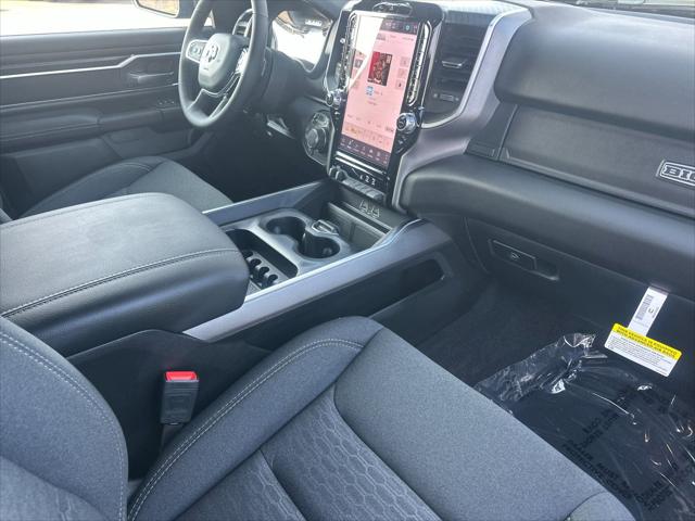 2025 Ram 1500 Big Horn Crew Cab 4x4 5'7" Box