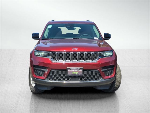 2024 Jeep Grand Cherokee GRAND CHEROKEE LAREDO 4X4