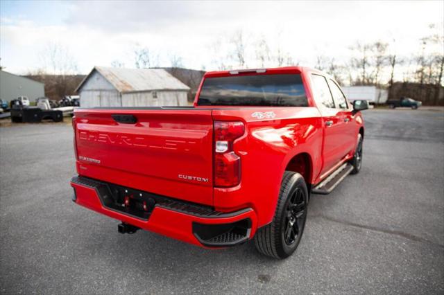 2023 Chevrolet Silverado 1500 4WD Crew Cab Short Bed Custom 2023 Chevrolet Silverado 1500 4WD Crew Cab Short Bed Custom