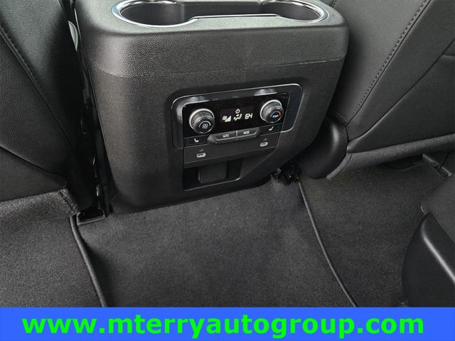 2024 Chevrolet Suburban 2WD RST