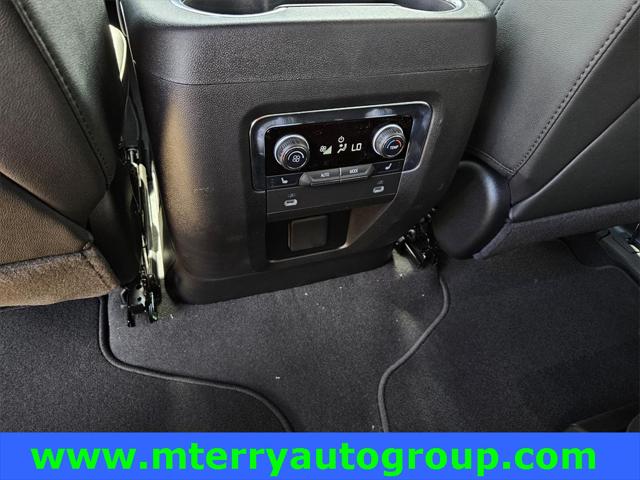 2024 Chevrolet Suburban 2WD LT