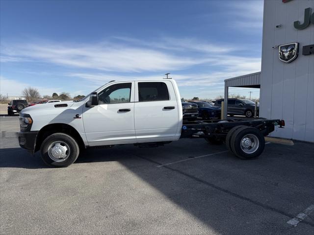 2024 RAM Ram 3500 Chassis Cab RAM 3500 TRADESMAN CREW CAB CHASSIS 4X4 60 CA