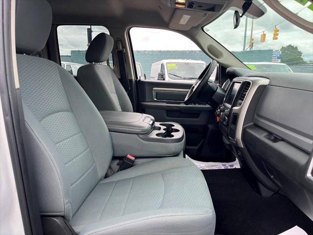 2017 Ram 1500 SLT