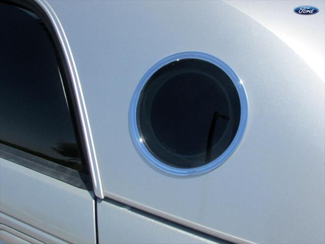 2005 Ford Thunderbird Deluxe