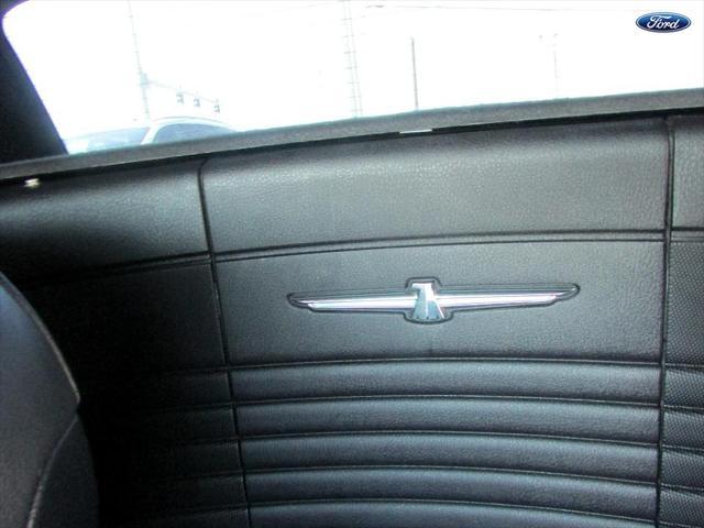 2005 Ford Thunderbird Deluxe