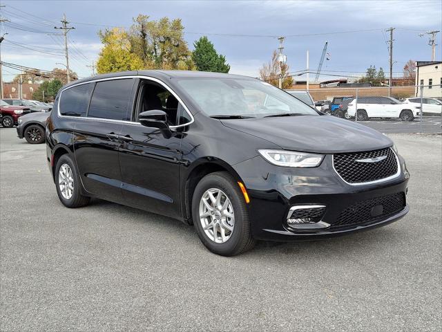 2025 Chrysler Pacifica PACIFICA SELECT