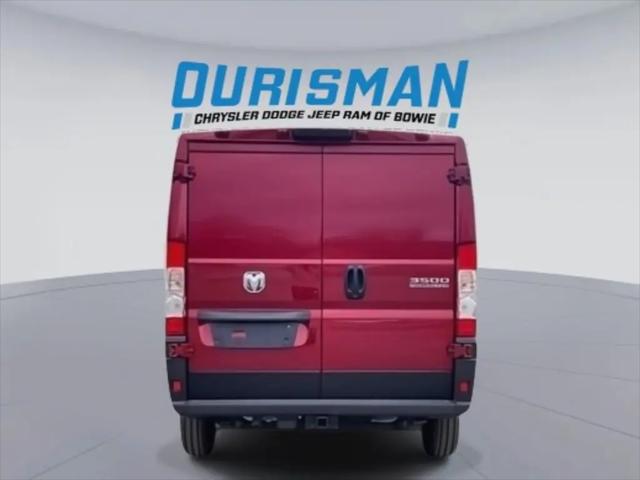 2025 Ram ProMaster Cargo Van SLT Low Roof 136" WB