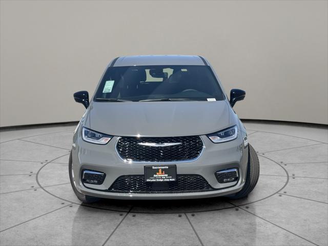 2025 Chrysler Pacifica PACIFICA SELECT AWD