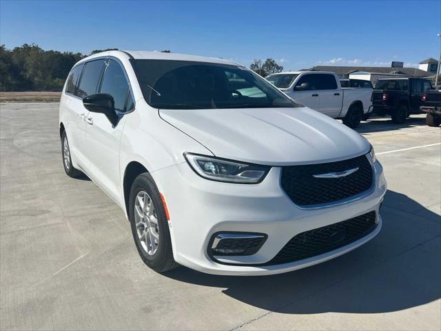 2025 Chrysler Pacifica PACIFICA SELECT