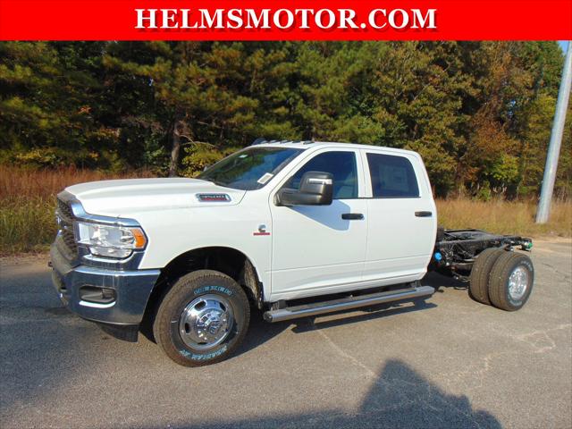 2024 RAM Ram 3500 Chassis Cab RAM 3500 TRADESMAN CREW CAB CHASSIS 4X4 60 CA