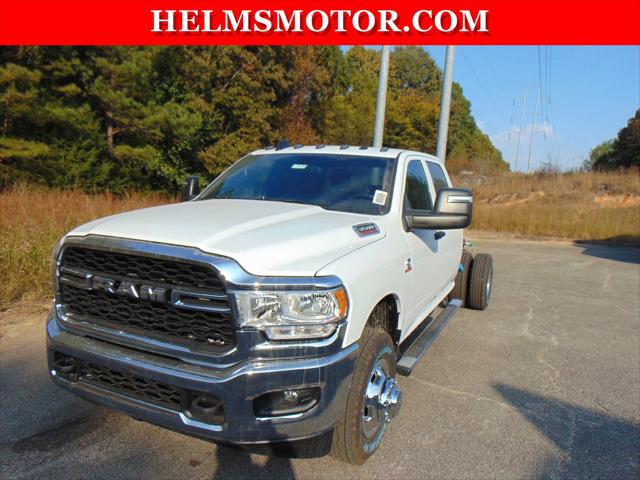 2024 RAM Ram 3500 Chassis Cab RAM 3500 TRADESMAN CREW CAB CHASSIS 4X4 60 CA