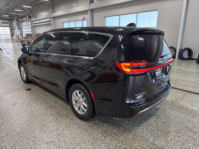 2025 Chrysler Pacifica PACIFICA SELECT