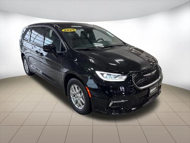 2025 Chrysler Pacifica PACIFICA SELECT