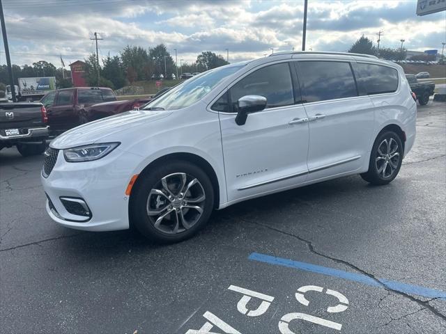 2025 Chrysler Pacifica PACIFICA PINNACLE