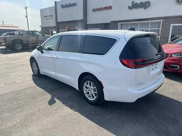 2025 Chrysler Pacifica PACIFICA SELECT