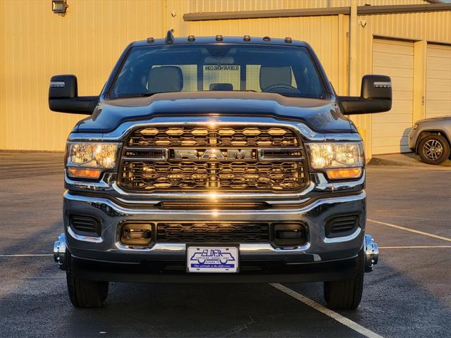 2024 RAM Ram 3500 RAM 3500 TRADESMAN CREW CAB 4X4 8 BOX