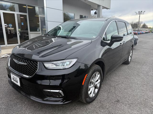 2025 Chrysler Pacifica PACIFICA SELECT AWD