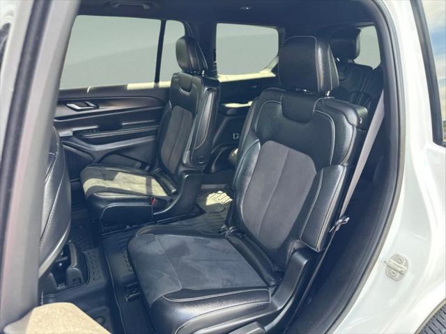 2023 Jeep Grand Cherokee L Altitude 4x2