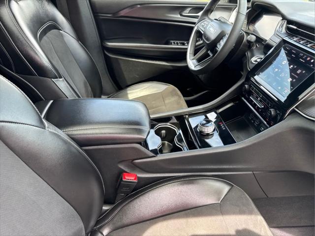 2023 Jeep Grand Cherokee L Altitude 4x2