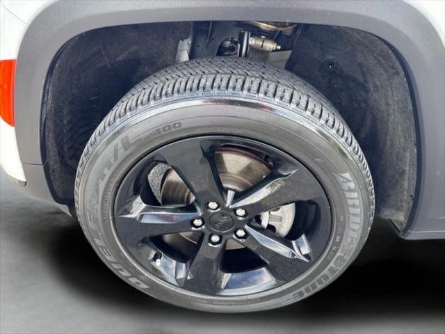 2023 Jeep Grand Cherokee L Altitude 4x2