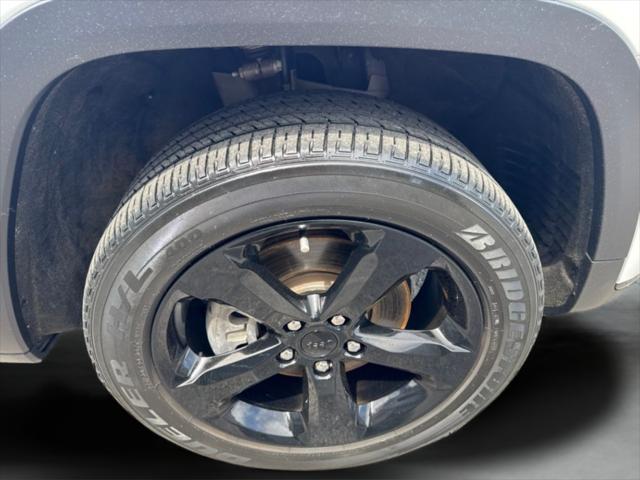 2023 Jeep Grand Cherokee L Altitude 4x2