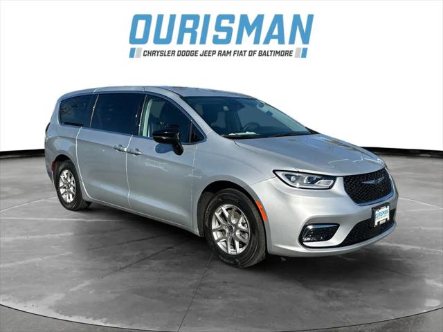 2024 Chrysler Pacifica Touring L 2024 Chrysler Pacifica Touring L