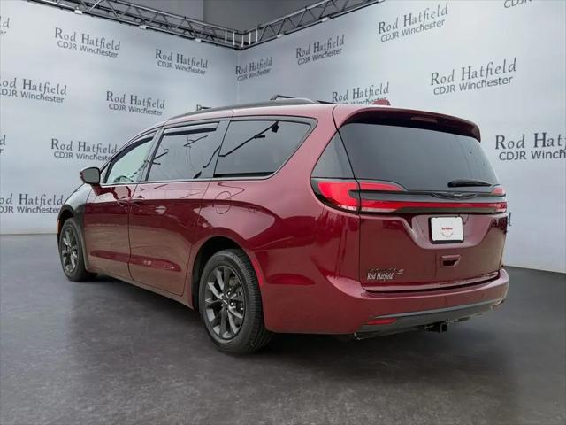 2021 Chrysler Pacifica Touring L