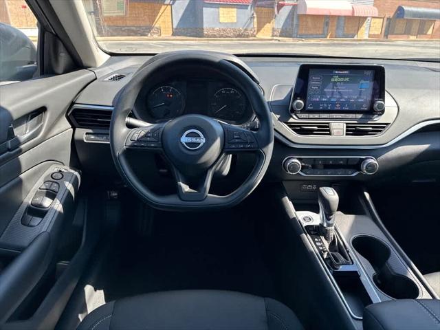 2025 Nissan Altima S FWD