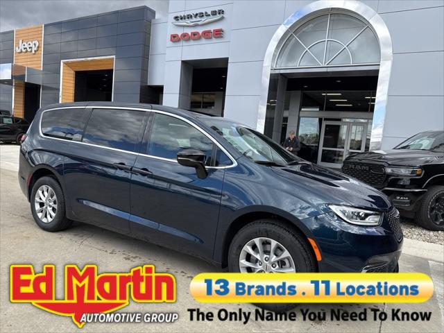 2025 Chrysler Pacifica PACIFICA SELECT AWD