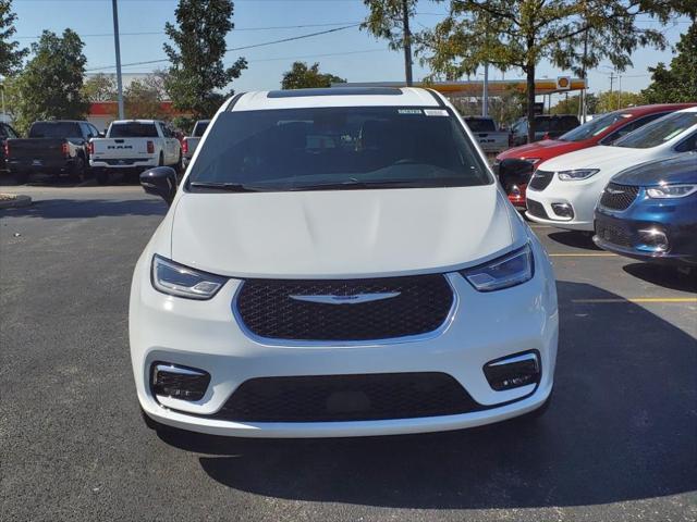 2025 Chrysler Pacifica PACIFICA SELECT AWD