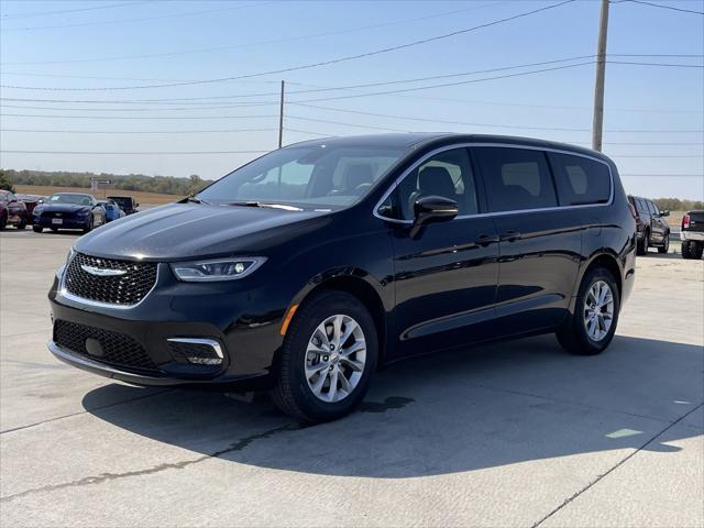 2025 Chrysler Pacifica PACIFICA SELECT AWD