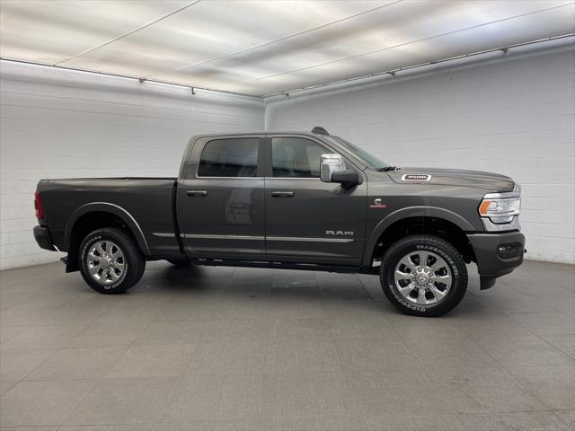 2024 RAM Ram 3500 RAM 3500 LIMITED CREW CAB 4X4 64 BOX