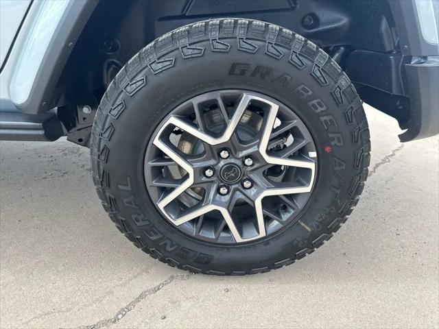 2024 Jeep Wrangler 4-Door Sahara 4x4