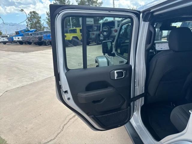 2024 Jeep Wrangler 4-Door Sahara 4x4