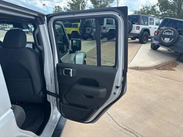 2024 Jeep Wrangler 4-Door Sahara 4x4