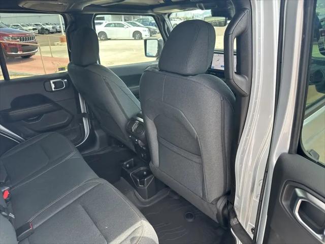 2024 Jeep Wrangler 4-Door Sahara 4x4
