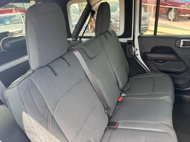 2024 Jeep Wrangler 4-Door Sahara 4x4